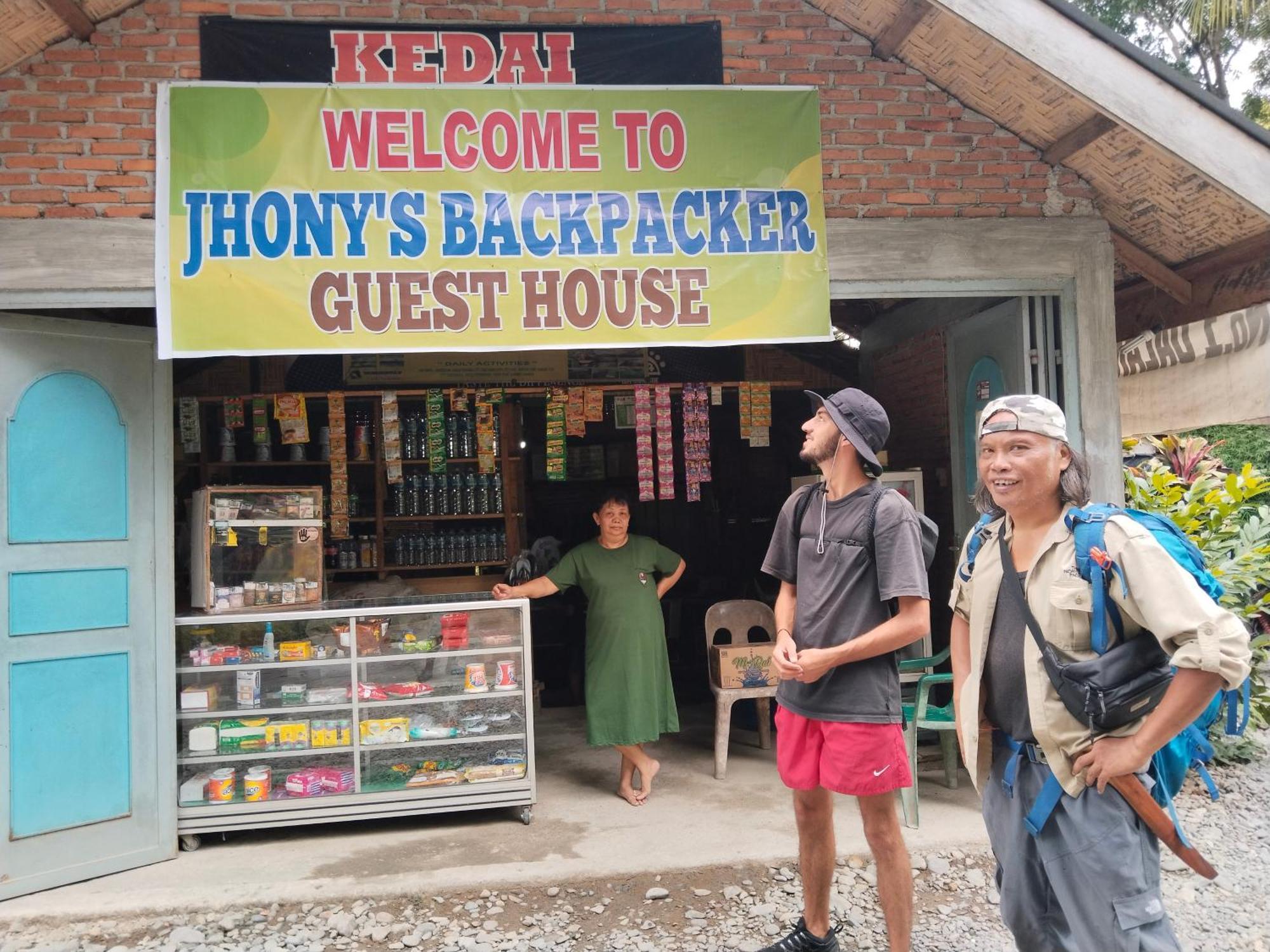 Jhony'S Backpacker-Guest House Only Stay Here Book Treking With Us Букит-Лаванг Экстерьер фото