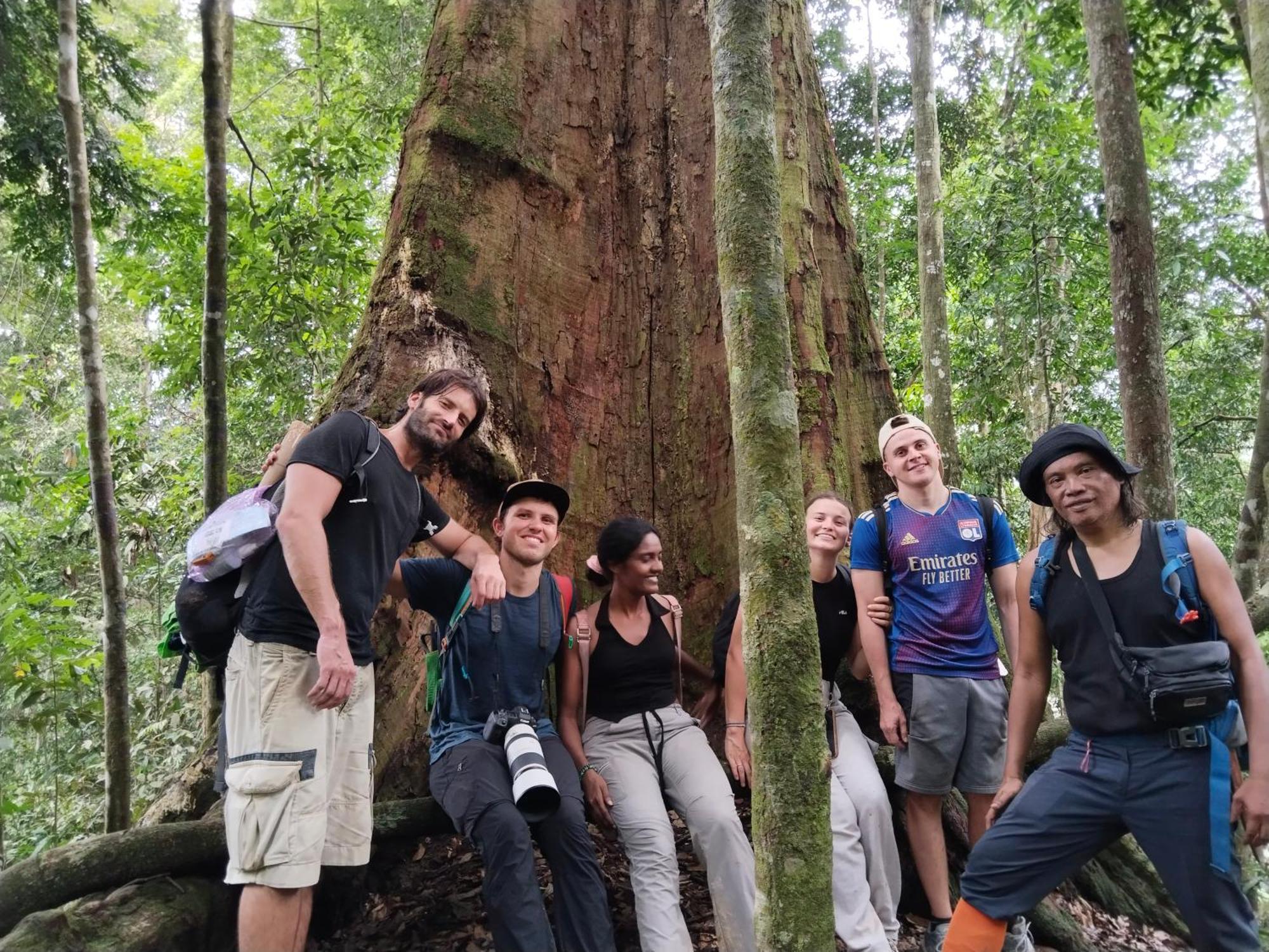 Jhony'S Backpacker-Guest House Only Stay Here Book Treking With Us Букит-Лаванг Экстерьер фото