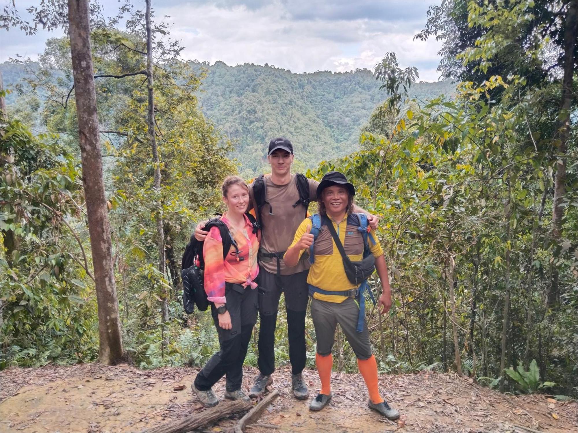 Jhony'S Backpacker-Guest House Only Stay Here Book Treking With Us Букит-Лаванг Экстерьер фото