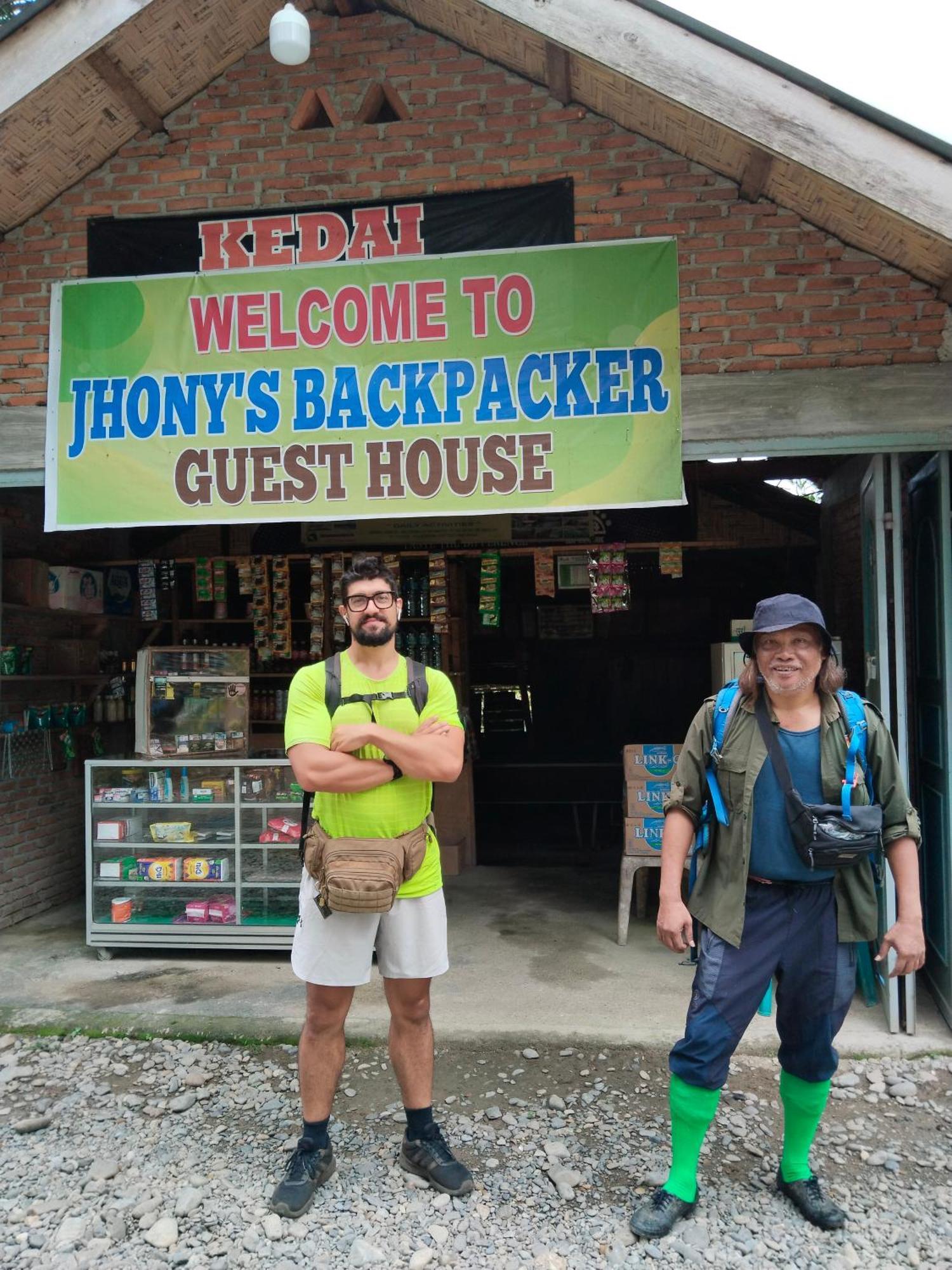 Jhony'S Backpacker-Guest House Only Stay Here Book Treking With Us Букит-Лаванг Экстерьер фото