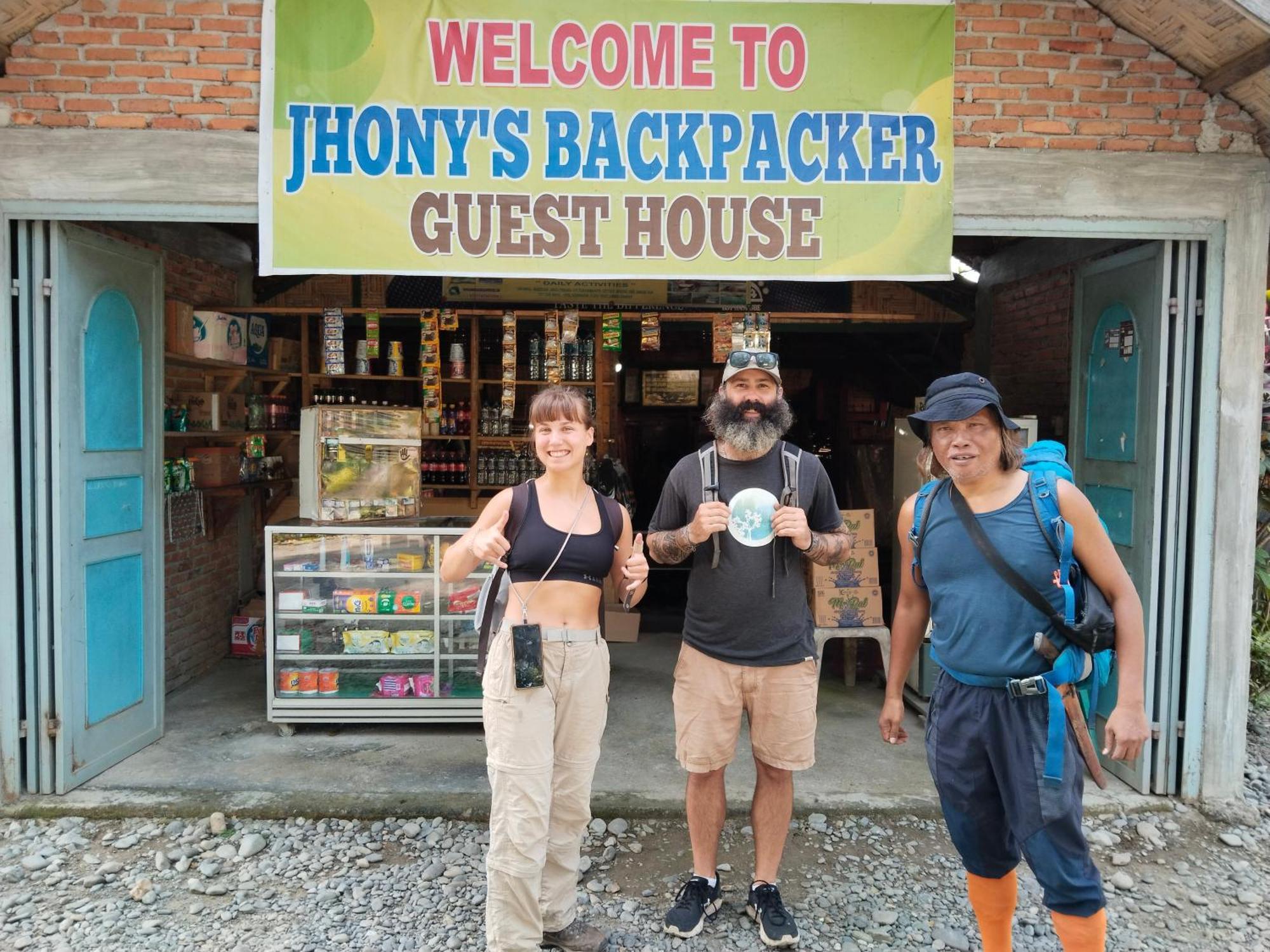 Jhony'S Backpacker-Guest House Only Stay Here Book Treking With Us Букит-Лаванг Экстерьер фото