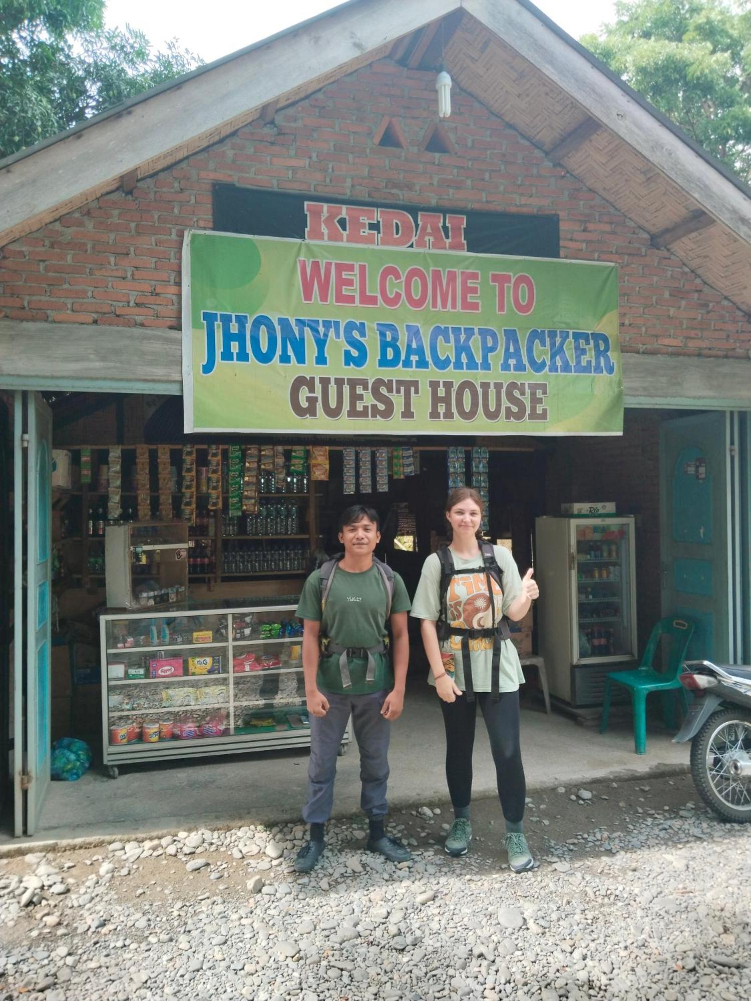 Jhony'S Backpacker-Guest House Only Stay Here Book Treking With Us Букит-Лаванг Экстерьер фото